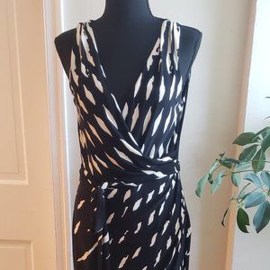 Sexy wrap dress/ never goes out of style